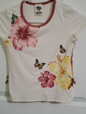 NWOT Girly Lily Bleu White Floral & Butterfly Pink Trim Cute Bows Baby Tee XS/S